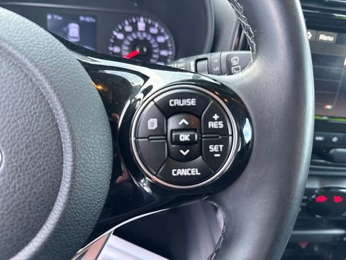 Used 2020 Kia Soul EX FWD image 19