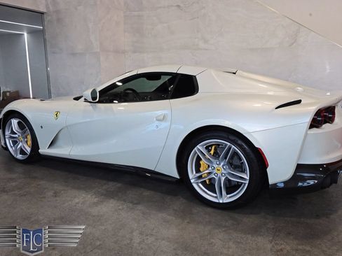 Used 2021 Ferrari 812 GTS RWD image 6