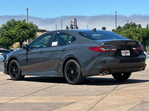 New 2026 Toyota Camry SE w/ Convenience Package FWD image 6
