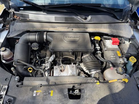 Used 2025 Jeep Compass Limited image 33