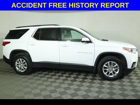 Used 2019 Chevrolet Traverse LT FWD image 2
