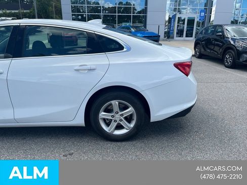 Used 2024 Chevrolet Malibu LT FWD image 5