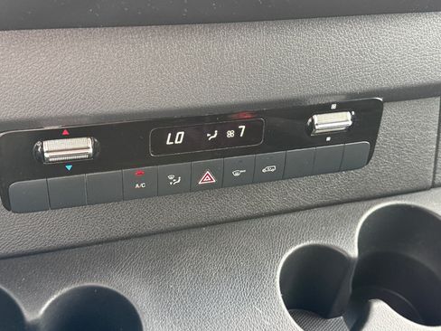 Used 2019 Mercedes-Benz Sprinter 170 image 29