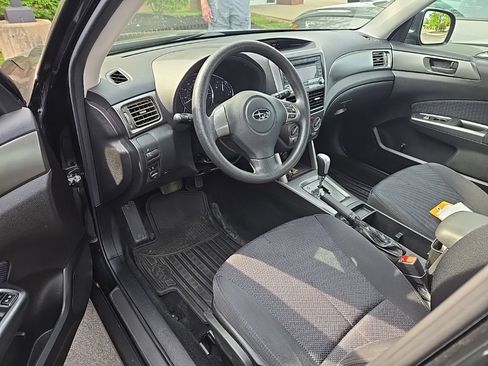 Used 2011 Subaru Forester 2.5X w/ Popular Equipment Group 1B AWD/4WD image 6