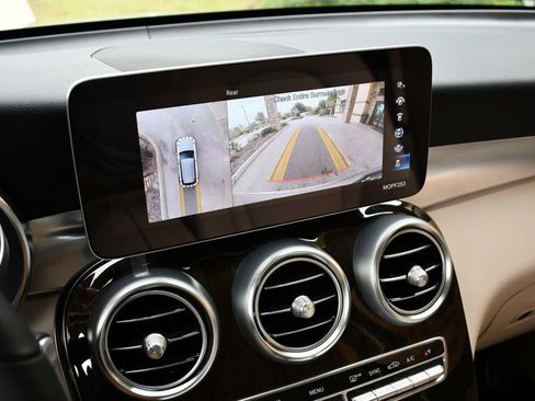 Used 2022 Mercedes-Benz GLC 300 image 51