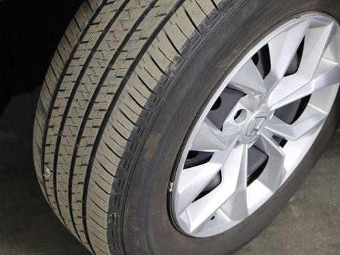 Used 2024 Honda CR-V LX image 33