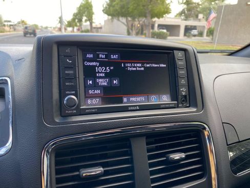 Used 2018 Dodge Grand Caravan SE FWD image 63