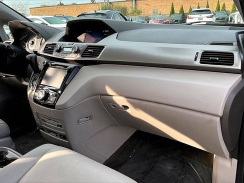 Used 2016 Honda Odyssey EX-L image 27
