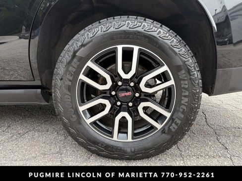 Used 2022 GMC Yukon AT4 w/ AT4 Premium Package AWD/4WD image 20