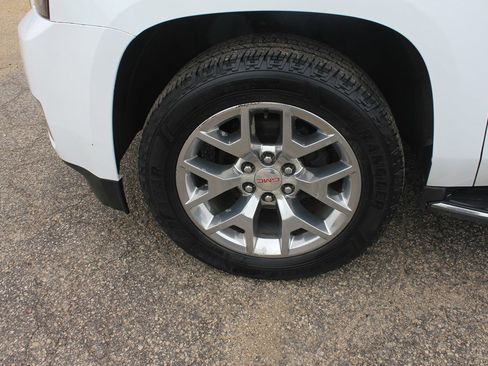 Used 2018 GMC Yukon SLT AWD/4WD image 62