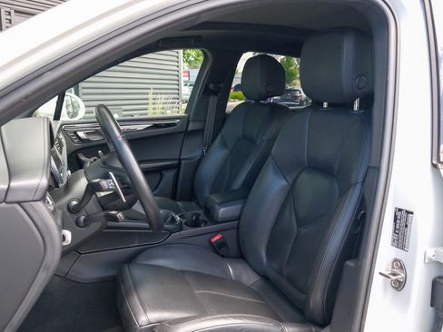 Used 2022 Porsche Macan S AWD/4WD image 5