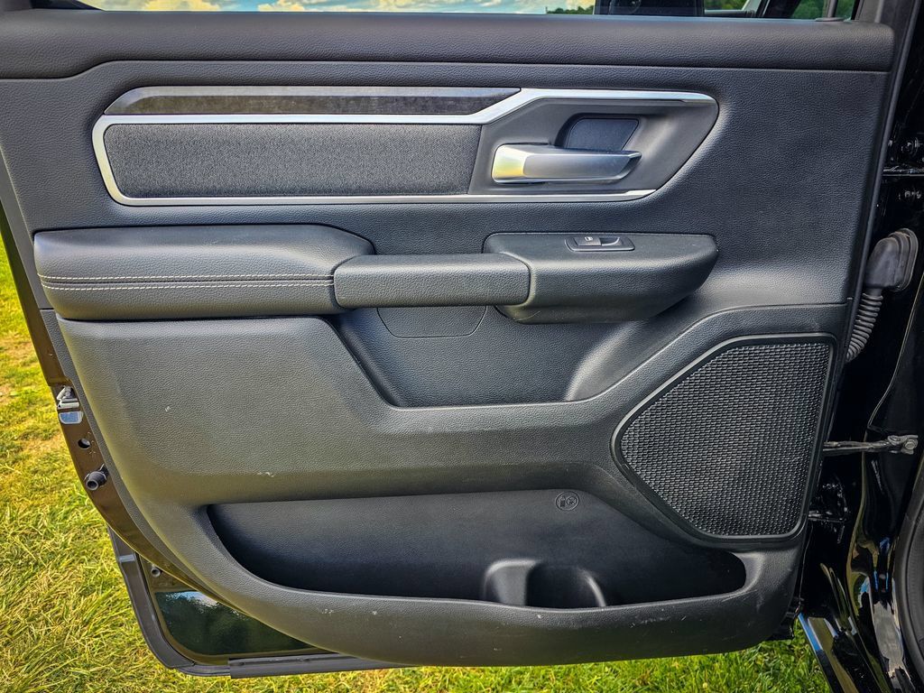 Used 2020 RAM 1500 Big Horn AWD/4WD image 33