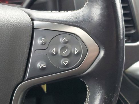 Used 2019 Chevrolet Suburban LT image 14
