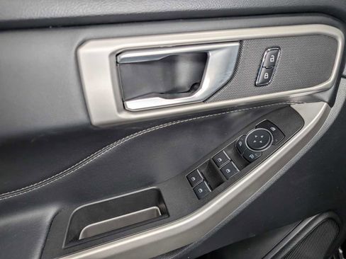 Used 2023 Ford Explorer XLT w/ Equipment Group 202A AWD/4WD image 41