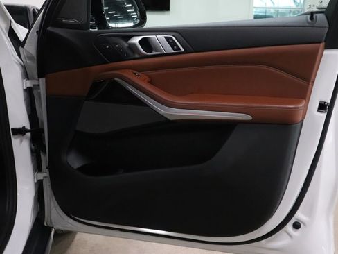 Used 2019 BMW X5 xDrive50i image 22