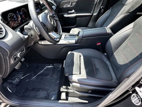 Certified 2025 Mercedes-Benz GLB 250 4MATIC image 10