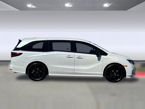 Certified 2023 Honda Odyssey Sport image 7
