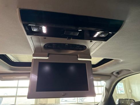 Used 2020 Chevrolet Tahoe Premier AWD/4WD image 29