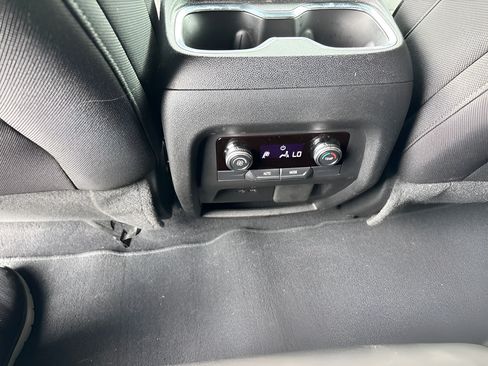 Used 2025 GMC Acadia Elevation FWD image 21
