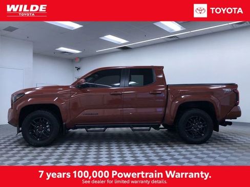 Certified 2025 Toyota Tacoma TRD Sport image 3