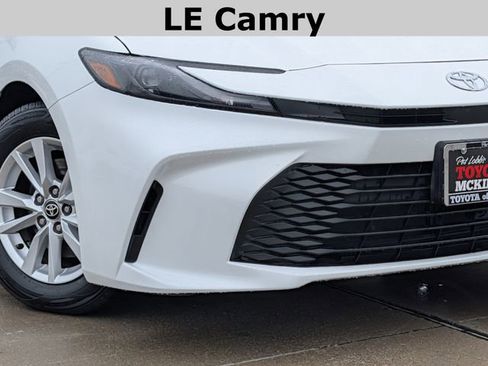 Used 2025 Toyota Camry LE FWD image 3