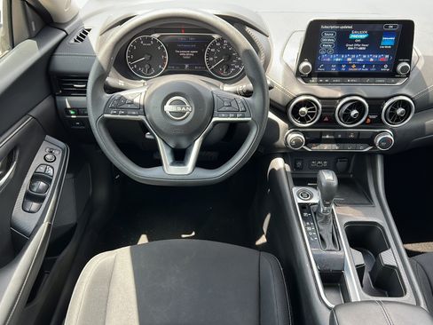 Used 2024 Nissan Sentra SV FWD image 12