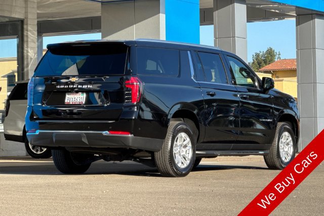 Used 2025 Chevrolet Suburban LS RWD image 6