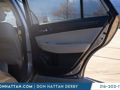 Used 2015 Subaru Outback 2.5i Limited image 22