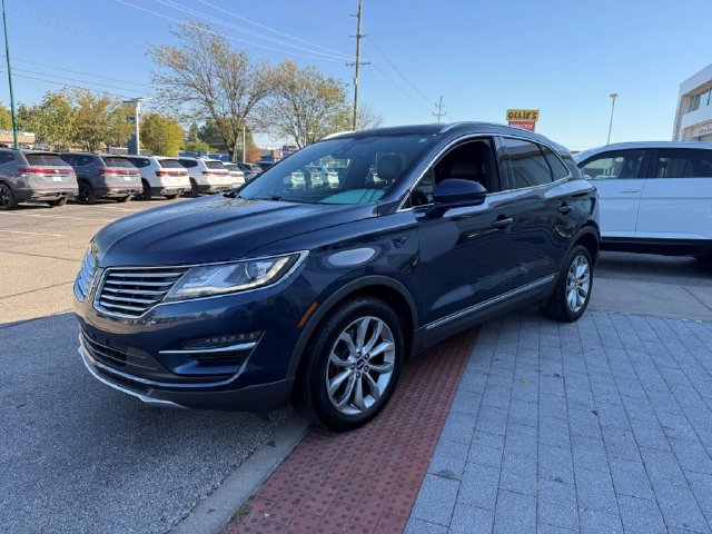 Used 2017 Lincoln MKC Select w/ Select Plus Package AWD/4WD image 3