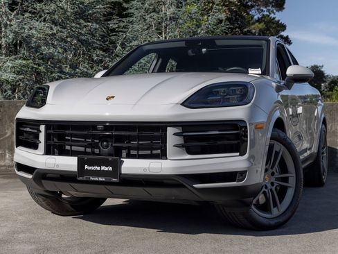Certified 2026 Porsche Cayenne Coupe AWD/4WD image 7