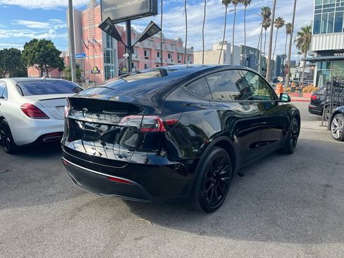 Used 2021 Tesla Model Y Long Range AWD/4WD image 5