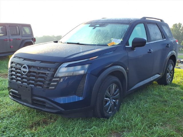Used 2026 Nissan Pathfinder SV AWD/4WD image 11