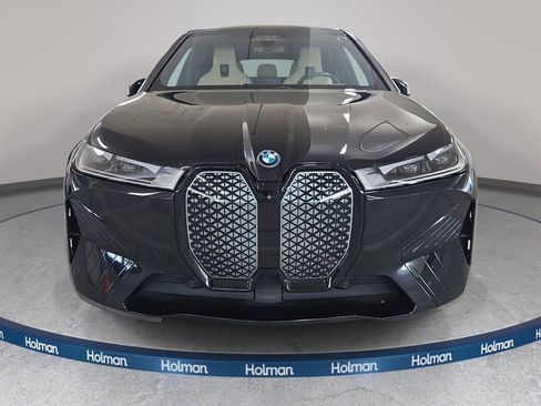 Used 2024 BMW iX xDrive50 w/ Sport Package AWD/4WD image 3