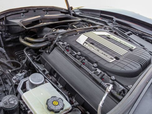 Used 2016 Chevrolet Corvette Z06 w/ Z07 Performance Package image 16