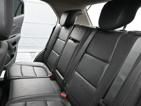 Used 2019 Buick Encore Essence image 15