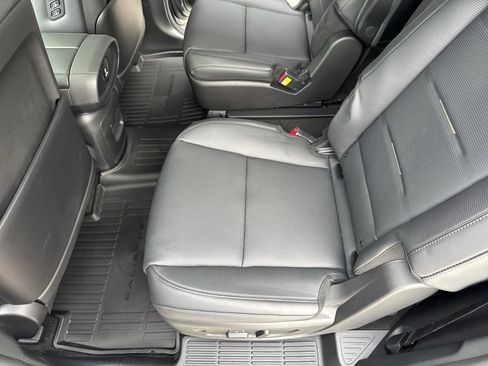 New 2026 Hyundai Palisade Calligraphy FWD image 13