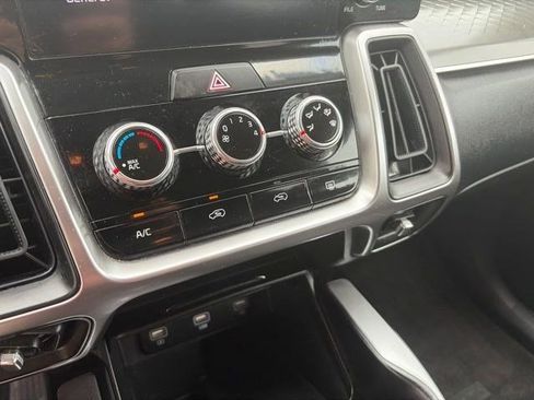 Used 2021 Kia Sorento LX FWD image 23