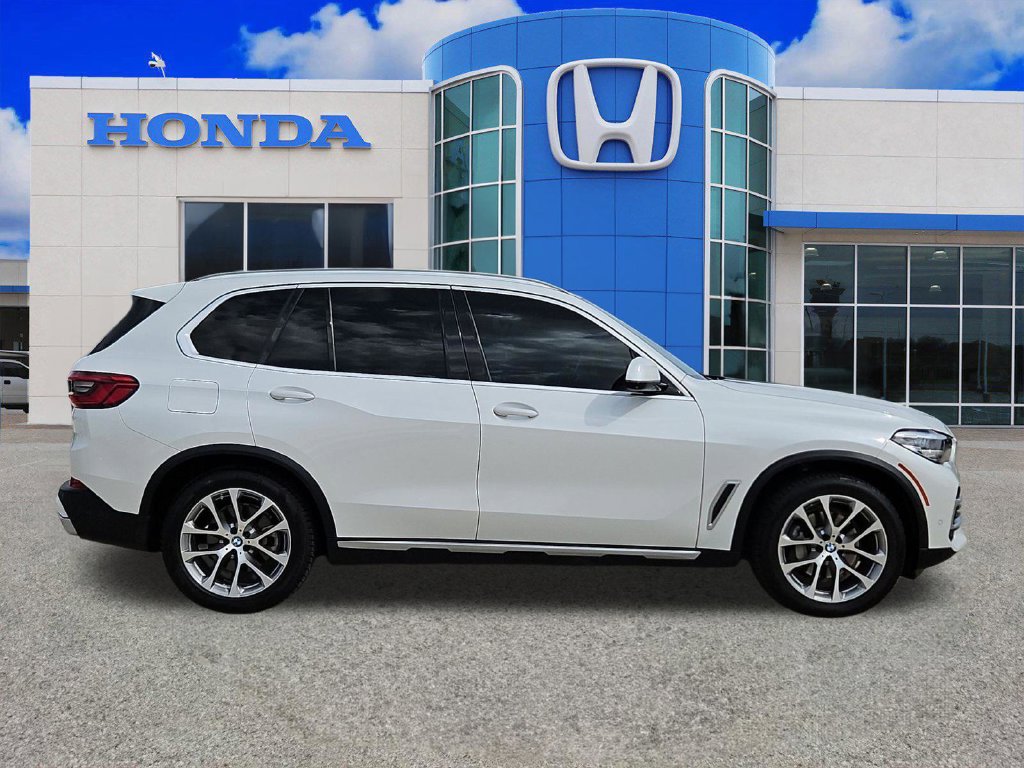 Used 2019 BMW X5 xDrive40i w/ Premium Package 2 AWD/4WD image 2