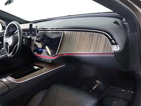 Used 2025 Mercedes-Benz E 450 4MATIC Sedan w/ Multicontour Seating Package image 30
