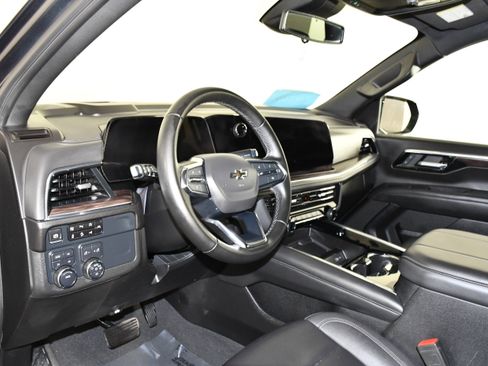 Used 2025 Chevrolet Tahoe Z71 AWD/4WD image 39