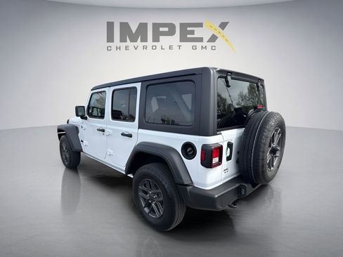 Used 2025 Jeep Wrangler Unlimited Sport AWD/4WD image 3