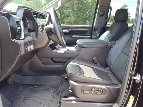 Used 2025 GMC Sierra 2500 Denali w/ Denali Reserve Package AWD/4WD image 6