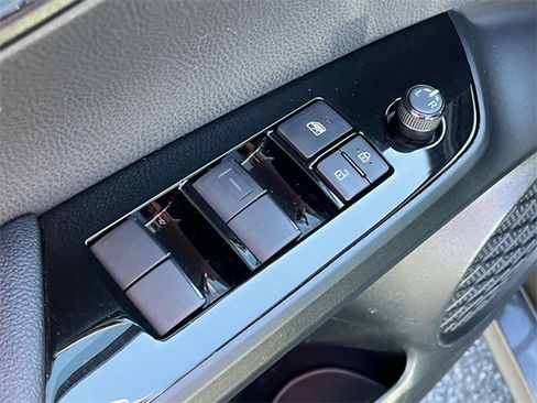 Used 2021 Toyota Prius Prime XLE w/ Carpet Mat Package (TMS) image 16