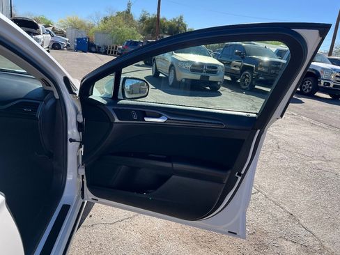 Used 2013 Ford Fusion SE image 35