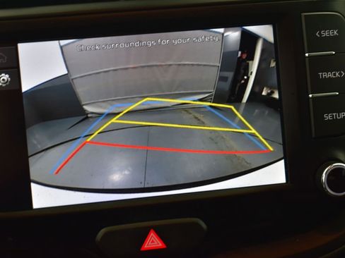 Used 2023 Kia Soul LX w/ LX Technology Package image 18