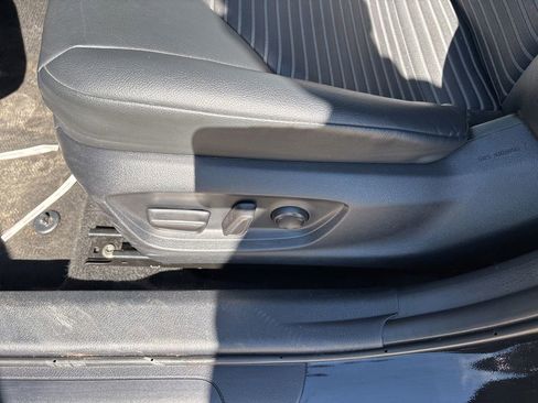 Used 2024 Toyota Camry SE FWD image 13