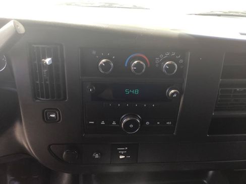 Used 2014 GMC Savana 2500 RWD image 28