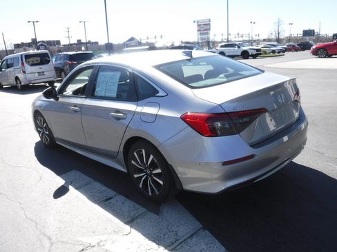 Used 2024 Honda Civic EX image 10