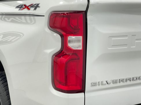 Used 2020 Chevrolet Silverado 1500 RST w/ Bed Protection Package AWD/4WD image 33