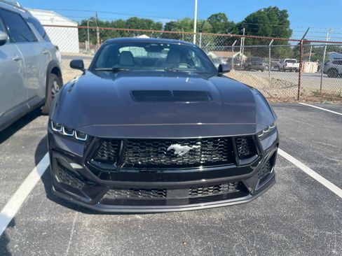 Used 2024 Ford Mustang GT RWD image 2